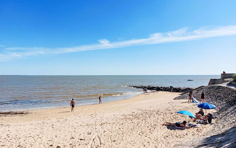 Villa la Coquille: Strand, Zwemwater, Water, Kust, Kust En Oceanic Landvormen, Horizon, Zee, Kust, Zomer, Zand