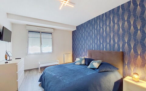 Confort, Piscine et Plage: Interieur Ontwerp, Flooring, Meubilair, Muur, Verdieping, Plafond, Slaapkamer, Hout, Bed, Lichte Inrichting