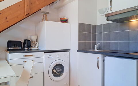 Les 3 Voiles: Flooring, Major Appliance, Interieur Ontwerp, Verdieping, Hout, Plafond, Keuken, Meubilair, Toestel Van De Keuken, Kamer