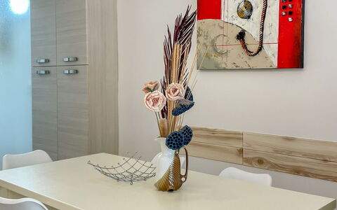Volme: Meubilair, Interieur Ontwerp, Flooring, Verdieping, Muur, Stoel, Tafel, Hout, Keuken En Eettafel, Eetkamer