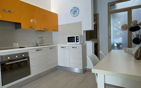 Volme: Flooring, Interieur Ontwerp, Verdieping, Meubilair, Hout, Plafond, Countertop, Keuken, Kamer, Verlichting