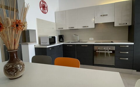 Volme: Meubilair, Interieur Ontwerp, Flooring, Verdieping, Hout, Plafond, Lichte Inrichting, Verlichting, Countertop, Keuken