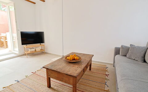 Marina: Meubilair, Flooring, Hout, Verdieping, Interieur Ontwerp, Bankstel, Kamer, Huis, Woonkamer, Houten Vloer