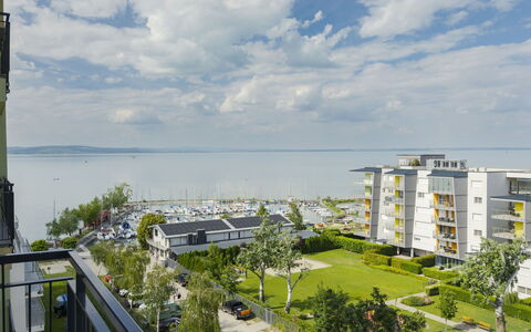 Silver: Appartement, Stedelijk Ontwerp, Zee, Condominium, Kust, Gemengd Gebruik, Jachthaven, Balkon, Boot, Hotel