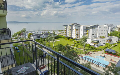 Silver: Appartement, Stad, Woongebied, Buurt, Condominium, Stedelijk Ontwerp, Grootstedelijk Gebied, Menselijke Nederzetting, Gemengd Gebruik, Balkon