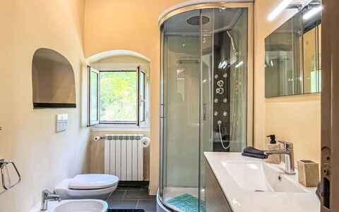 Enrico: Loodgieterswerkinrichting, Interieur Ontwerp, Badkamer, Flooring, Verdieping, Kraan, Loodgieter, Plafond, Kamer, Wastafel