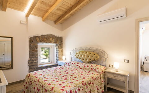 Lago di Vico 629: Meubilair, Interieur Ontwerp, Huis, Appartement, Slaapkamer, Plafond, Linens, Bed, Bedding, Bed Frame