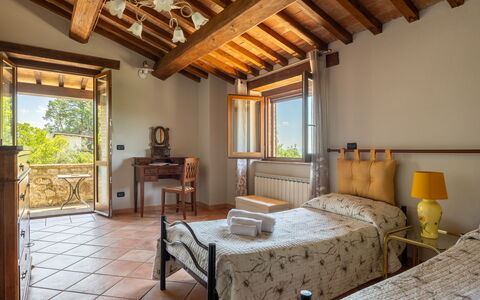 Villa Daluma, Private Pool in Todi: Meubilair, Interieur Ontwerp, Huis, Kamer, Appartement, Beits, Hardwood, Villa, Stoel, Landgoed