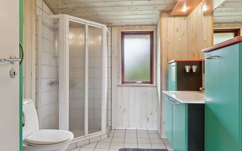 Bindslev 635: Meubilair, Interieur Ontwerp, Stoel, Buitenmeubels, Natuurlijk Materiaal, Schaduw, Buitentafel, Ontwerp, Restaurant, Keuken En Eettafel