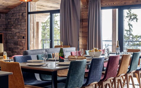 La Rosière 620: Meubilair, Interieur Ontwerp, Hout, Stoel, Tafel, Flooring, Textiel, Eetkamer, Verdieping, Keuken En Eettafel