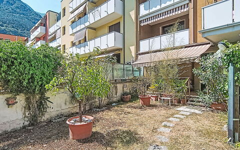 Locanda dei Nonni: Appartement, Stedelijk Ontwerp, Balkon, Condominium, Schaduw, Werf, Gang
