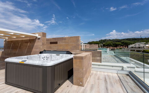 Terrazza Mare, Jacuzzi and Seaview: Loodgieterswerkinrichting, Bad, Verdieping, Appartement, Jacuzzi, Zwembad, Toevlucht, Hotel, Penthouse