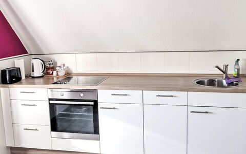 Workbase Nidderau: Keuken, Countertop, Flooring, Toestel Van De Keuken, Major Appliance, Gootsteen, Cabinetry, Interieur Ontwerp, Verdieping, Loodgieterswerkinrichting