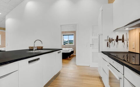 Ylermi - 600M from the Sea: Flooring, Interieur Ontwerp, Keuken, Verdieping, Hout, Countertop, Houten Vloer, Plafond, Toestel Van De Keuken, Cabinetry