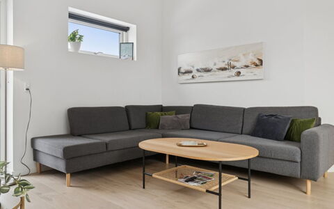 Hubertina - 900M from the Sea: Flooring, Meubilair, Hout, Verdieping, Interieur Ontwerp, Woonkamer, Bankstel, Houten Vloer, Koffietafel