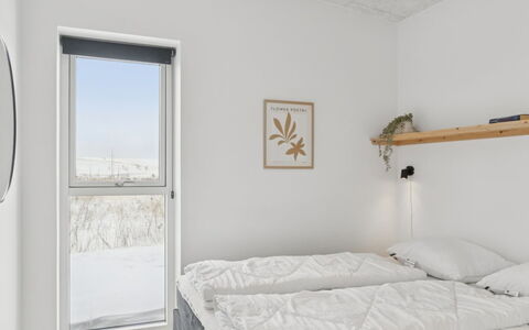 Hubertina - 900M from the Sea: Muur, Slaapkamer, Hout, Interieur Ontwerp, Plafond, Bed, Verdieping, Laken, Meubilair, Bedding