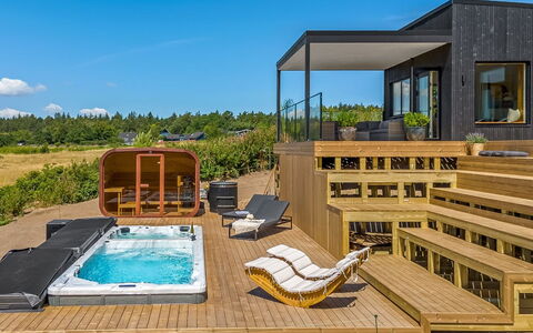 Hubertina - 900M from the Sea: Dek, Toevlucht, Eco Hotel, Zwembad, Schaduw, Hardwood, Ontwerp, Villa, Hotel