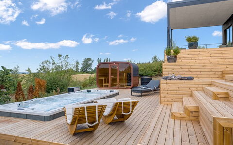 Hubertina - 900M from the Sea: Dek, Zwembad, Schaduw, Eco Hotel, Buitenmeubels, Beits, Hardwood, Ontwerp, Stoel, Outdoor Structuur