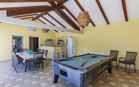 Happy: Woongebied, Heuvel, Huis, Huis, Toevlucht, Bergketen, Eco Hotel, Heuvel Station, Landgoed, Villa