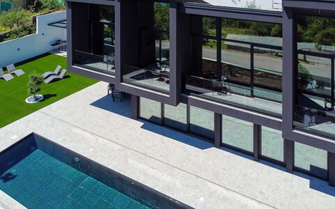 Black Imperium: Woongebied, Heuvel, Huis, Huis, Toevlucht, Bergketen, Eco Hotel, Heuvel Station, Landgoed, Villa