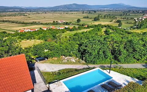 Marija: Woongebied, Heuvel, Huis, Huis, Toevlucht, Bergketen, Eco Hotel, Heuvel Station, Landgoed, Villa