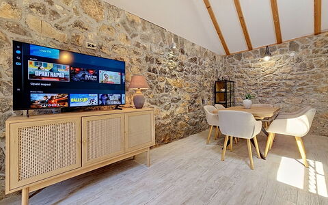 Ana: Woongebied, Heuvel, Huis, Huis, Toevlucht, Bergketen, Eco Hotel, Heuvel Station, Landgoed, Villa
