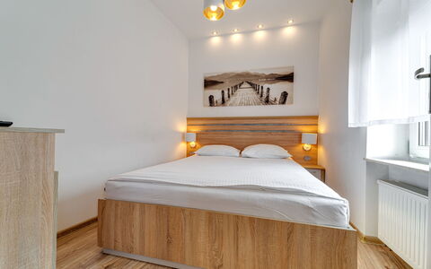 Gliwice 100: Woongebied, Heuvel, Huis, Huis, Toevlucht, Bergketen, Eco Hotel, Heuvel Station, Landgoed, Villa