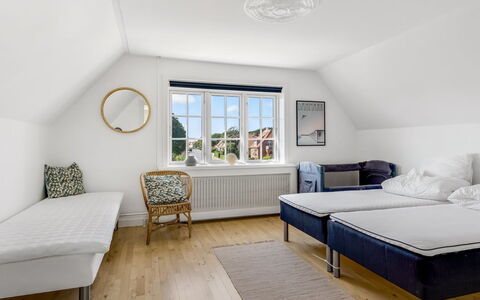 Annagrete - 300M from the Sea: Interieur Ontwerp, Meubilair, Hout, Plafond, Flooring, Verdieping, Bed, Slaapkamer, Kamer, Huis