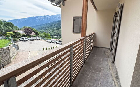 Vita Nova: Hout, Balkon, Veranda, Leuning, Appartement, Beits, Hardwood, Dek, Schaduw, Baluster