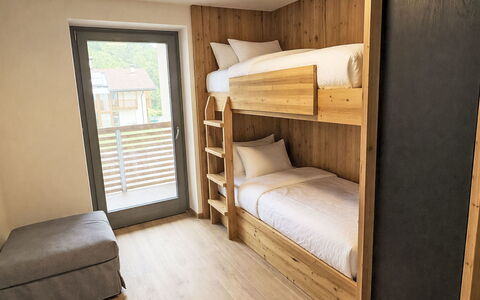 Vita Nova: Hout, Meubilair, Stapelbed, Flooring, Verdieping, Slaapkamer, Beits, Bed, Hardwood, Plank