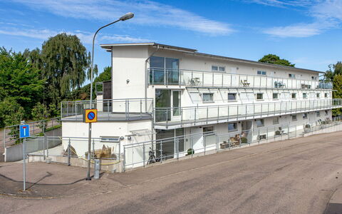 Strandpärlan: Architectuur, Samengesteld Materiaal, Stedelijk Ontwerp, Pool, Straatlantaarn, Balkon, Staal