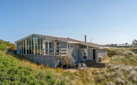 Elsamaria - 400M from the Sea: Blauw, Huis, Huis, Verblijf, Land Lot, Veranda, Landgoed, Siding, Helling, Balkon