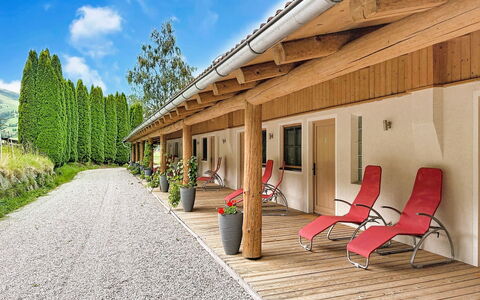 Kaprun 614: Hout, Verblijf, Schaduw, Hardwood, Beits, Eco Hotel, Timmerhout, Veranda, Kamerplant, Dek