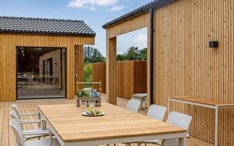 Huldrik - 900M from the Sea: Hout, Samengesteld Materiaal, Dek, Garden Gebouwen, Beits, Hardwood, Siding, Plank, Schaduw, Tuin