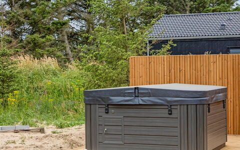Huldrik - 900M from the Sea: Hout, Samengesteld Materiaal, Dek, Zwembad, Hardwood, Beits, Werf, Backyard, Garden Gebouwen
