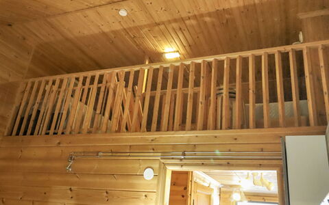 Karpalo 317: Meubilair, Interieur Ontwerp, Flooring, Verdieping, Tafel, Hout, Plafond, Stoel, Kamer, Bankstel