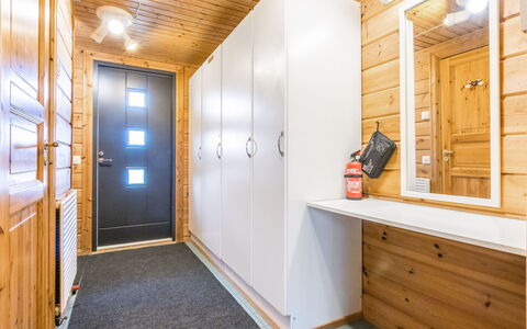 Lähikaltio 317, As. Karpalo: Hout, Flooring, Verdieping, Kamer, Plafond, Deur, Beits, Hardwood, Plank, Houten Vloer