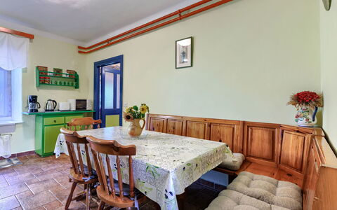Helena: Meubilair, Interieur Ontwerp, Hout, Flooring, Plafond, Verdieping, Tafel, Kamer, Verlichting, Eetkamer