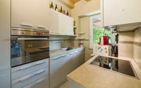 Casa delle Rondini: Meubilair, Interieur Ontwerp, Flooring, Verdieping, Tafel, Hout, Plafond, Stoel, Kamer, Bankstel