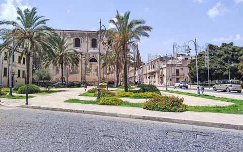 Dimora Avola Centro: Boom, Family Car, Stadsplein,  Passage\