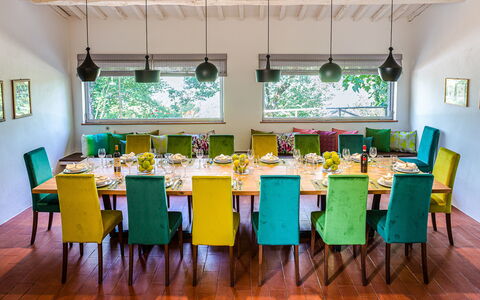 Borgo San Polino: Meubilair, Interieur Ontwerp, Tafel, Plafond, Stoel, Flooring, Eetkamer, Textiel, Verlichting, Kamer