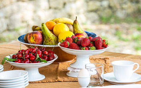 Borgo San Polino: Fruit, Tableware, Serveware, Voedsel, Produceren, Dishware, Porselein, Bord
