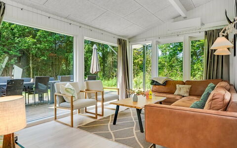 Anemette - 900M from the Sea: Meubilair, Interieur Ontwerp, Flooring, Bankstel, Hout, Verdieping, Plafond, Woonkamer, Houten Vloer, Huis