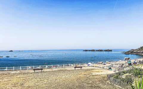 Résidence de la Mer: Blauw, Water, Zwemwater, Strand, Horizon, Kust, Zomer, Zee, Kust En Oceanic Landvormen, Kust