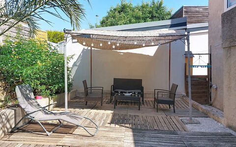 Le Moulin: Meubilair, Interieur Ontwerp, Appartement, Verdieping, Flooring, Tafel, Stoel, Woonkamer, Kamer, Huis