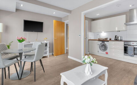 Hoxton Residence: Meubilair, Interieur Ontwerp, Appartement, Verdieping, Flooring, Tafel, Stoel, Woonkamer, Kamer, Huis