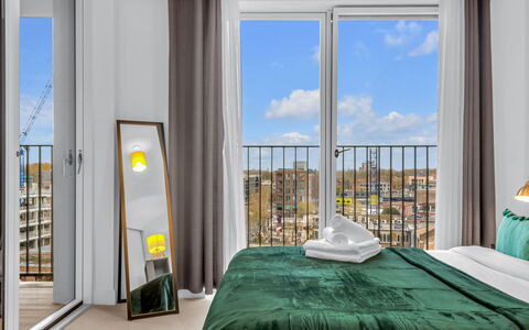 Wickside Apartment: Meubilair, Interieur Ontwerp, Appartement, Verdieping, Flooring, Tafel, Stoel, Woonkamer, Kamer, Huis