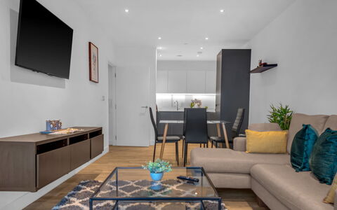 Wickside Apartment: Meubilair, Interieur Ontwerp, Appartement, Verdieping, Flooring, Tafel, Stoel, Woonkamer, Kamer, Huis