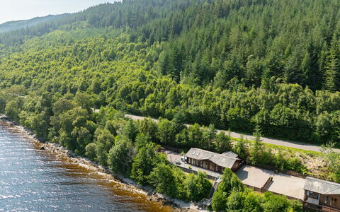 Cìela Lodge on Loch Ness: Boom, Woud, Verblijf, Oeverzone, Reservoir, Jungle, Geluid, Lariks