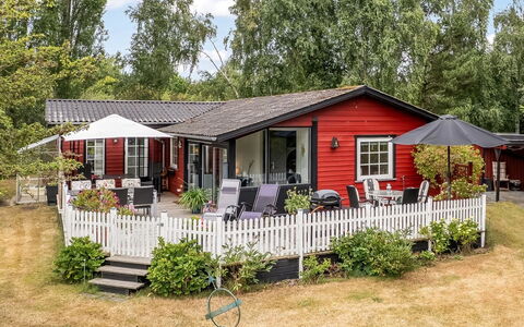 Aiske - 700M from the Sea: Huis, Dak, Huis, Verblijf, Veranda, Tuin, Werf, Gazon, Landgoed